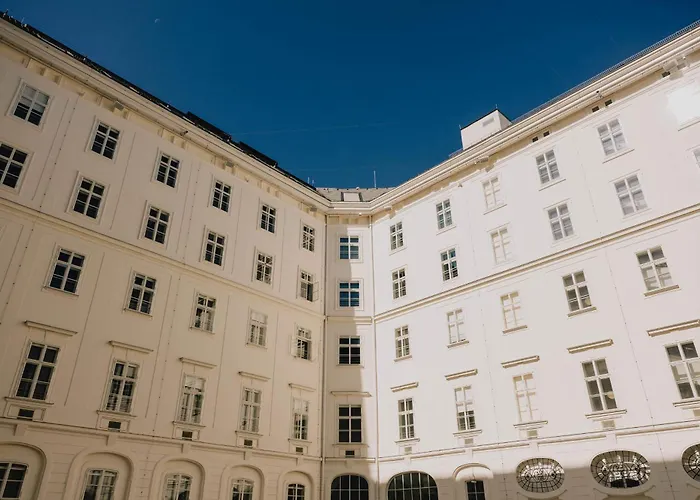 Hotel Wilde Fleischmarkt 4*